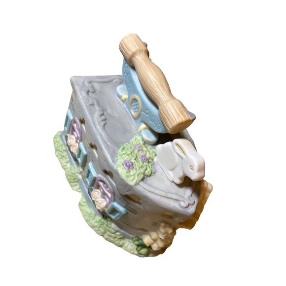 Easter village Laundry Shop Building Lighted - Picture 5 of 16